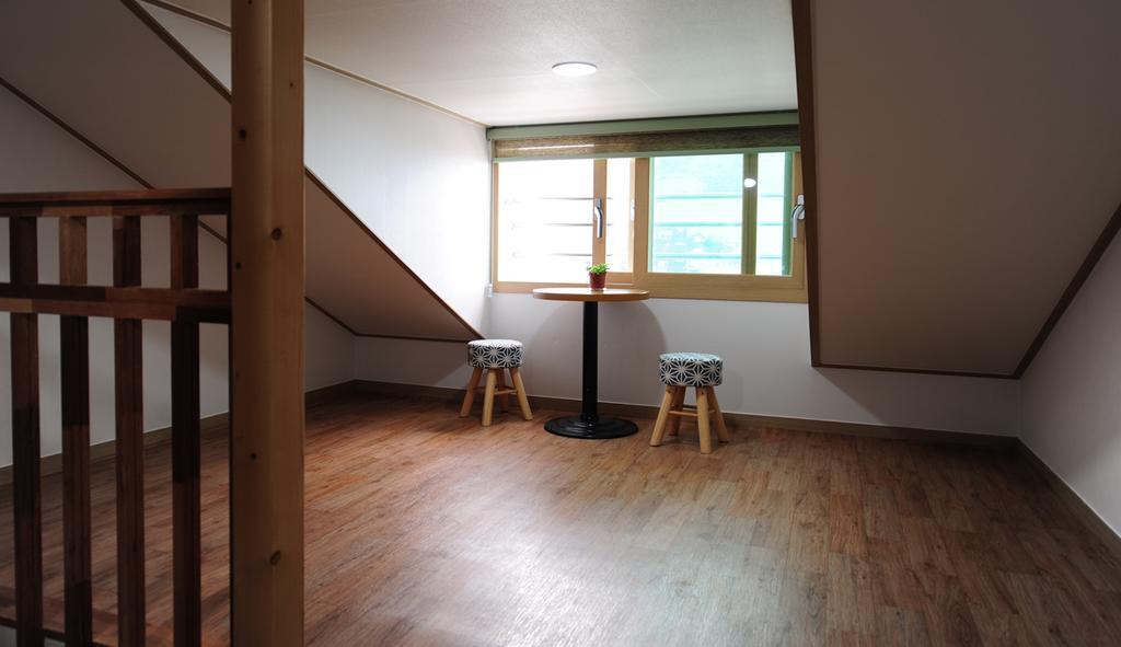 Seongsanpo Love Pension Seogwipo Exterior photo