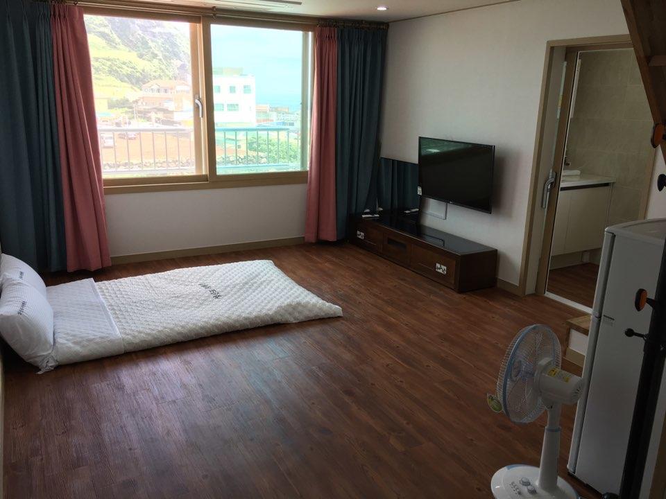 Seongsanpo Love Pension Seogwipo Exterior photo